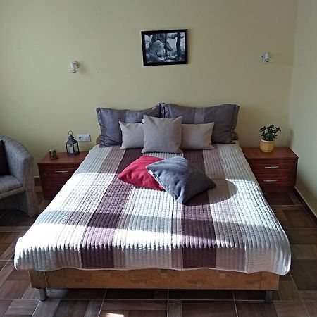 Bük Yellow Apartmanhaz מראה חיצוני תמונה